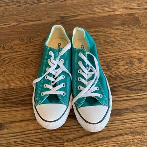 Converse Low Tops